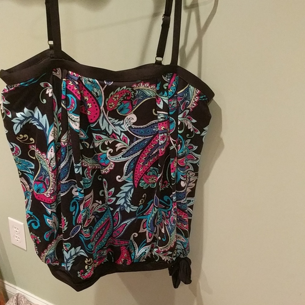 🍊(NWOT) Tie bottom swim top